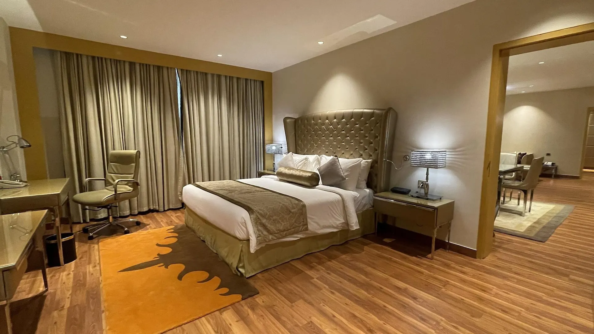 Radisson Blu Hotel New Delhi Paschim Vihar 5*, Delhi (National Capital Territory of India)
